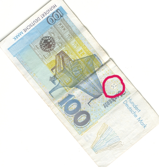 Postavi novcanicu ovako i zagledaj se prema svjetlu...