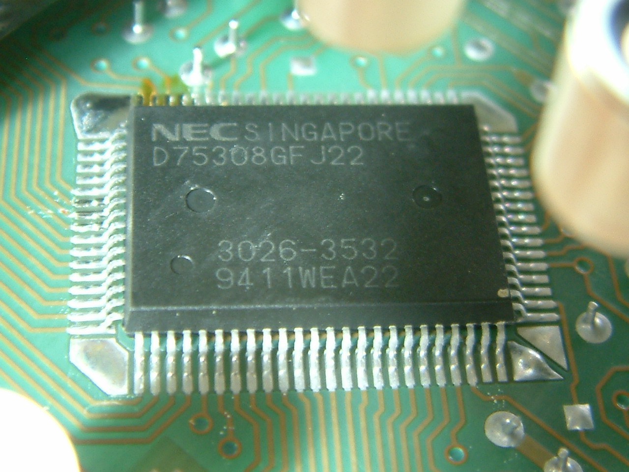 D75308GF-J22
