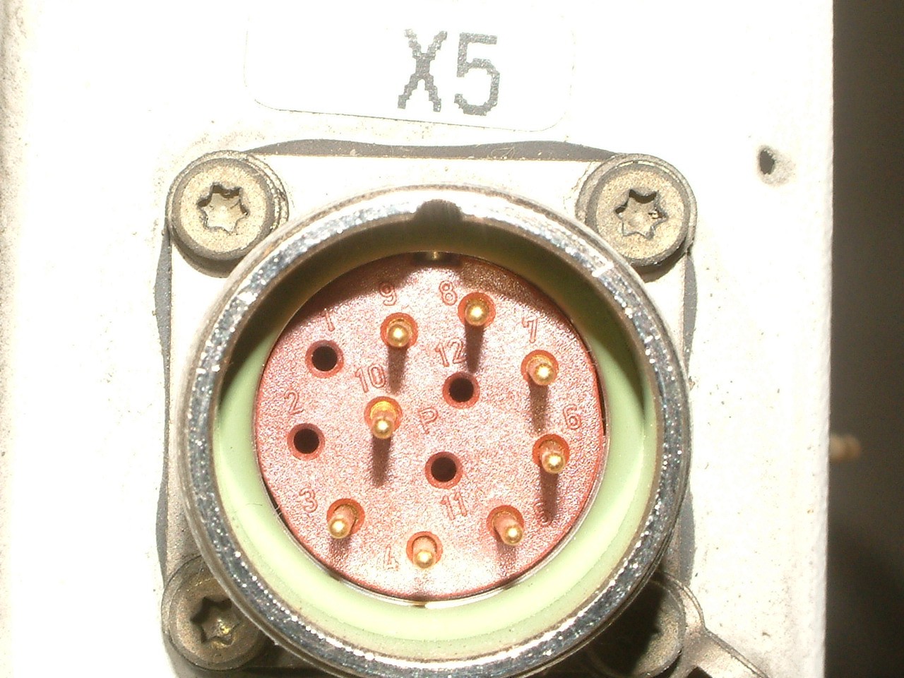 RS 232  X5 MALE CONNECTOR ON INVERTER