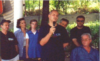 11.jpg (31118 bytes)