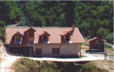 RIBOGOJILI�TE  LADJANICA