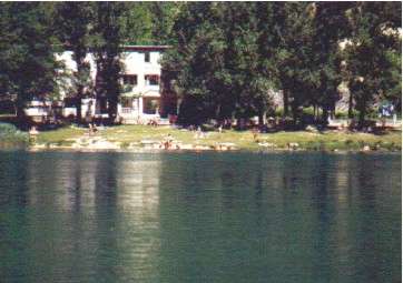 plaza_Prenj.jpg (16115 bytes)