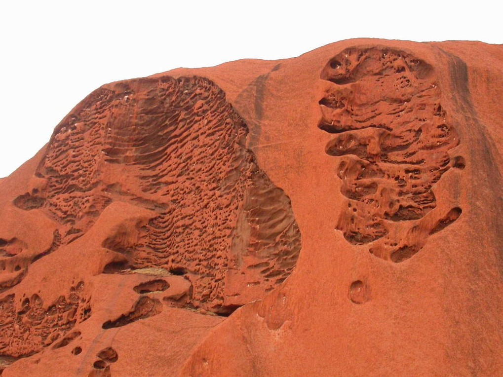 uluru11.jpg (138590 bytes)