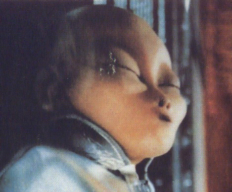 This is Alien from USA base... Ovo Alien iz SAD baze...