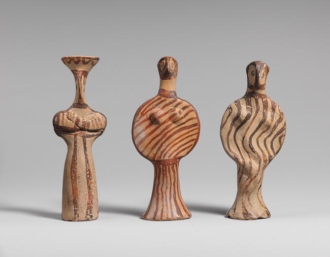 Three_female_figures.jpg (109217 bytes)