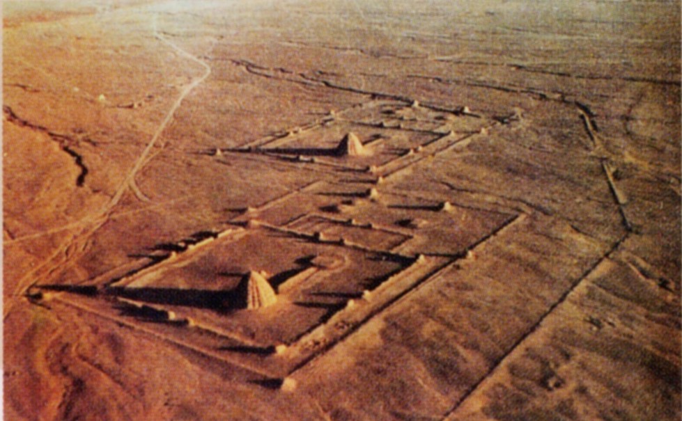 PIRAMIDE_MONGOLIJA_VELIKA_POSITIV.jpg (149489 bytes)