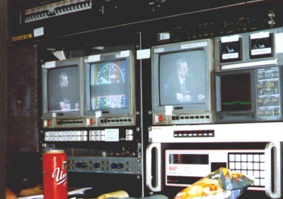 uplinktruck.jpg (35519 bytes)